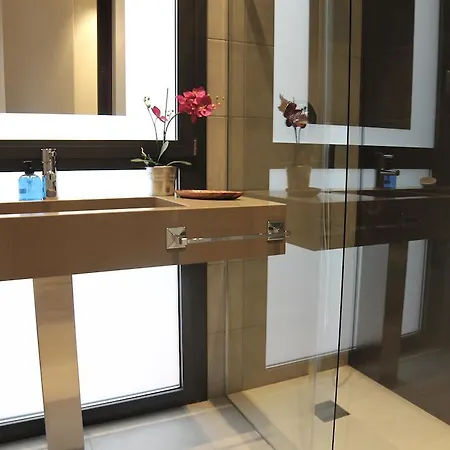 テンデンシー 6 アパート